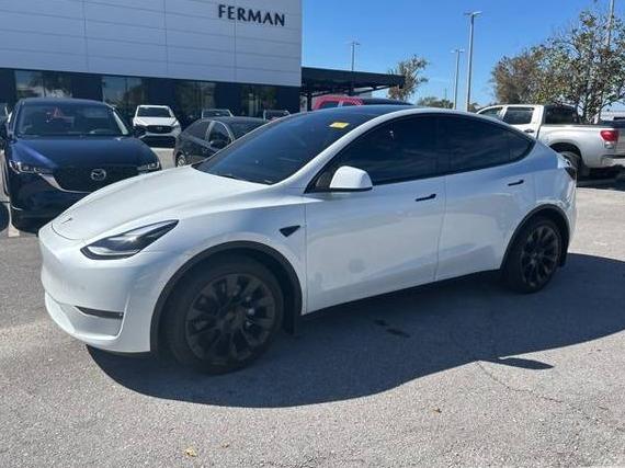 TESLA MODEL Y 2025 7SAYGAEE5SF306093 image